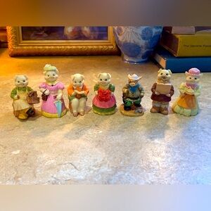 VTG Pig Decorative 2"-2.5” Figurines Lot Of 7 trinket shelf size so cute!
